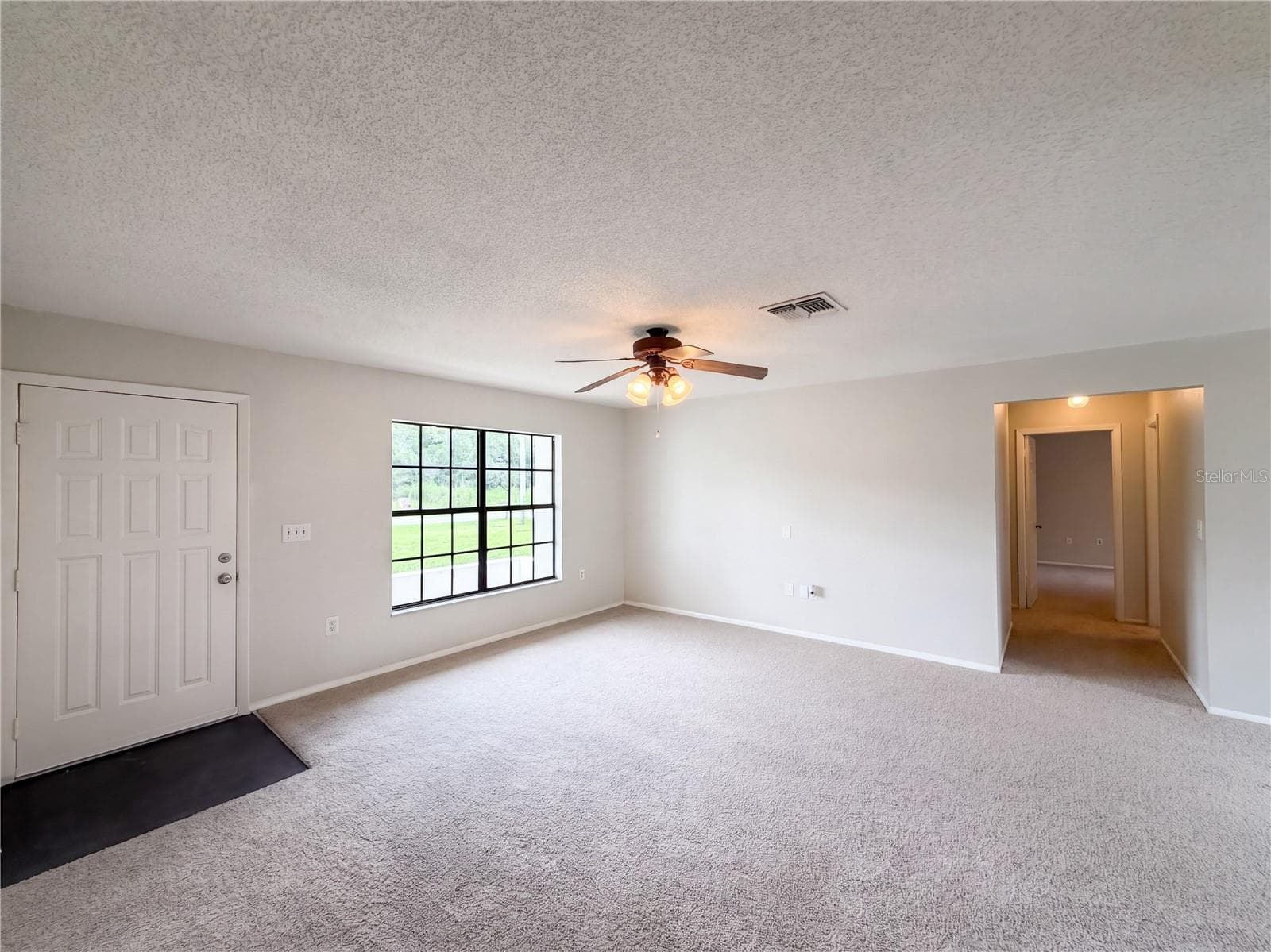 Single Family Residence at 3043 CLOUDCROFT AVE, SPRING HILL, photo 5 of 36