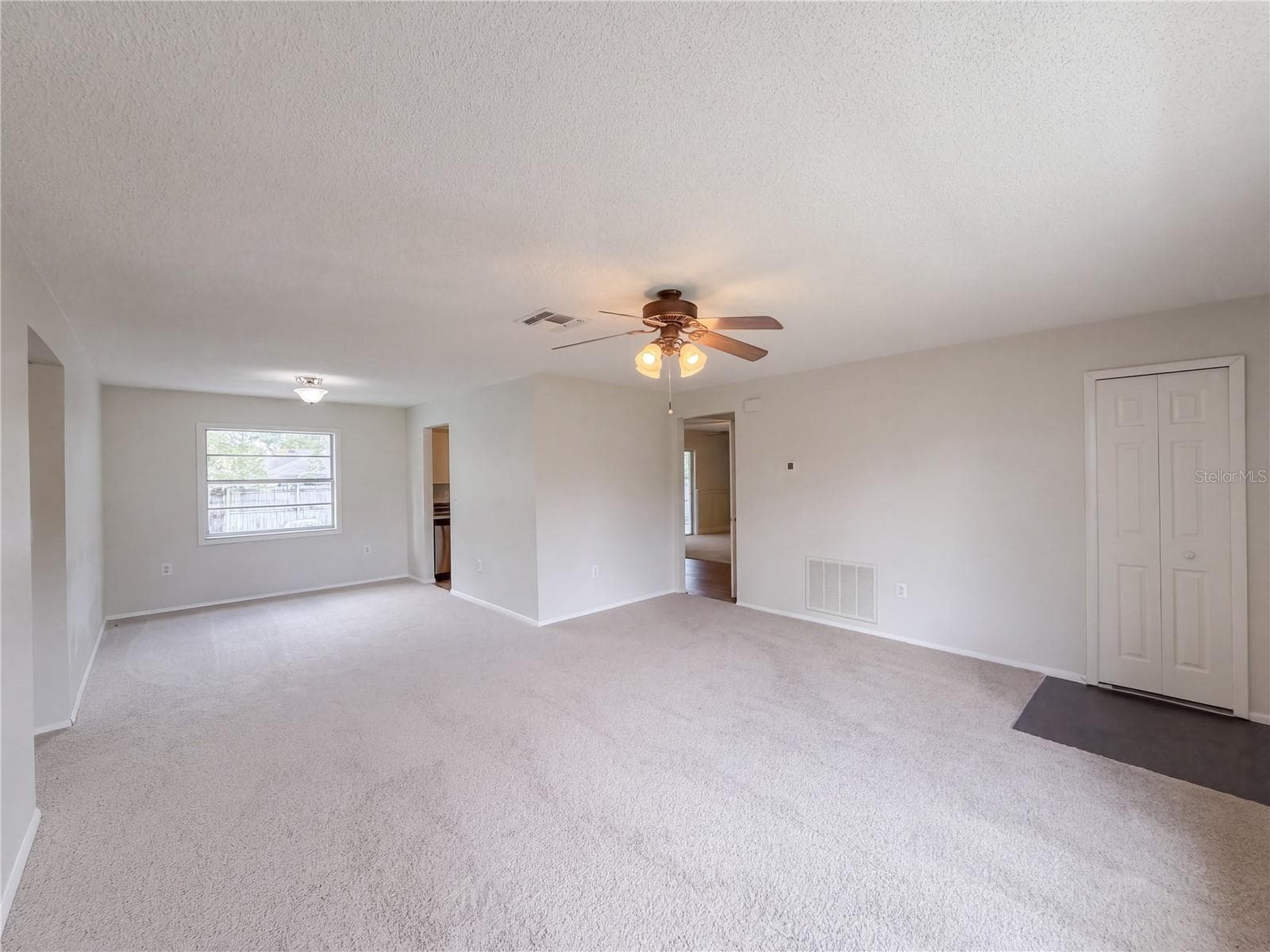 Single Family Residence at 3043 CLOUDCROFT AVE, SPRING HILL, photo 6 of 36