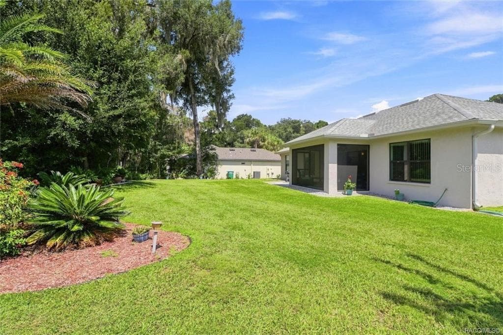 Fully Landscaped w/ Irrigation System - 2651 E MAIDSTONE CT, HERNANDO