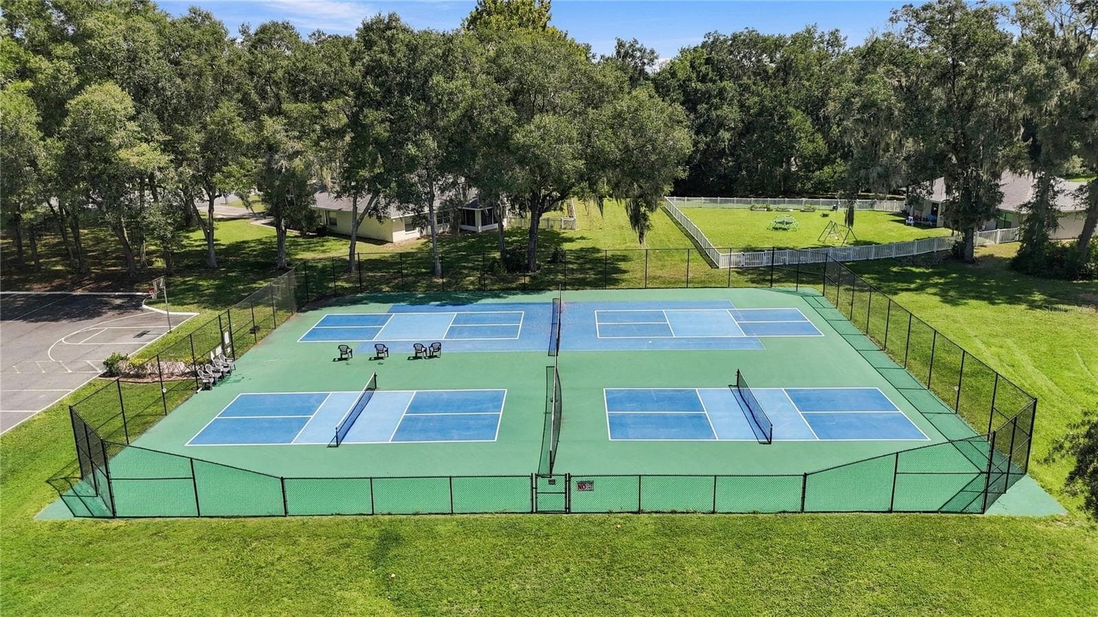 Canterbury Lakes Estates Tennis Courts - 2651 E MAIDSTONE CT, HERNANDO