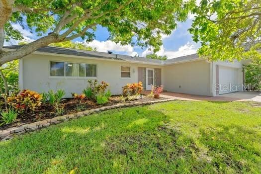 Angled view - 344 CROSSWINDS DR, PALM HARBOR