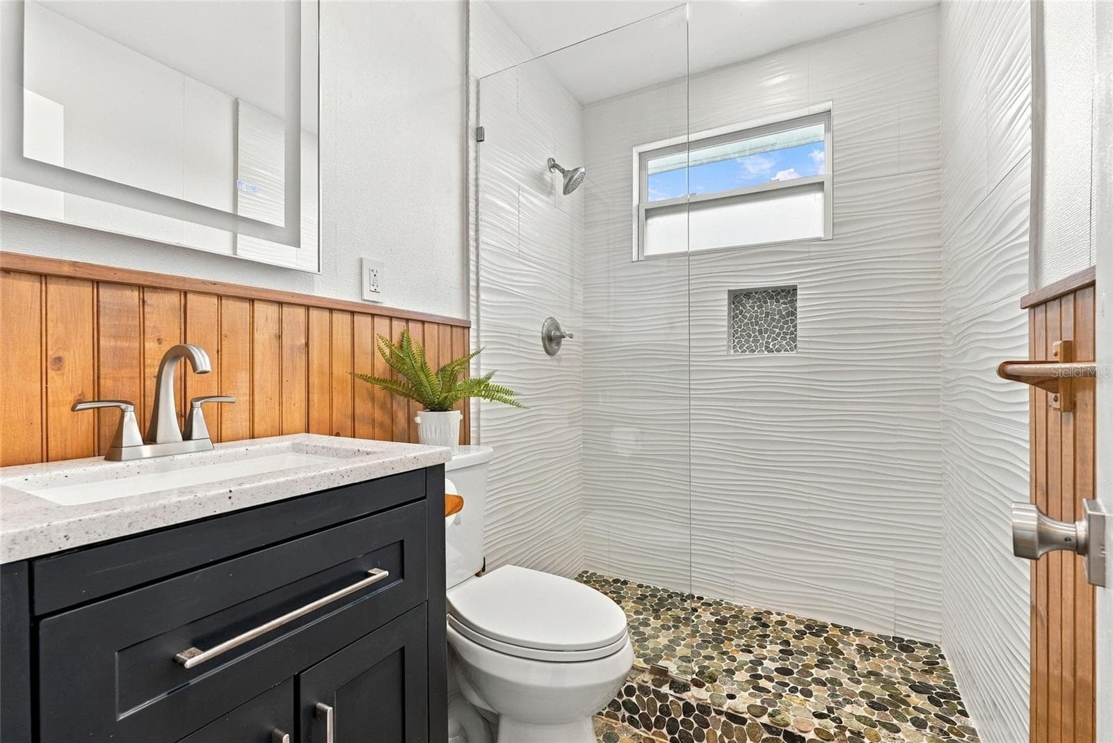 Single Family Residence at 2110 ALCAZAR WAY S, ST PETERSBURG, photo 18 of 33