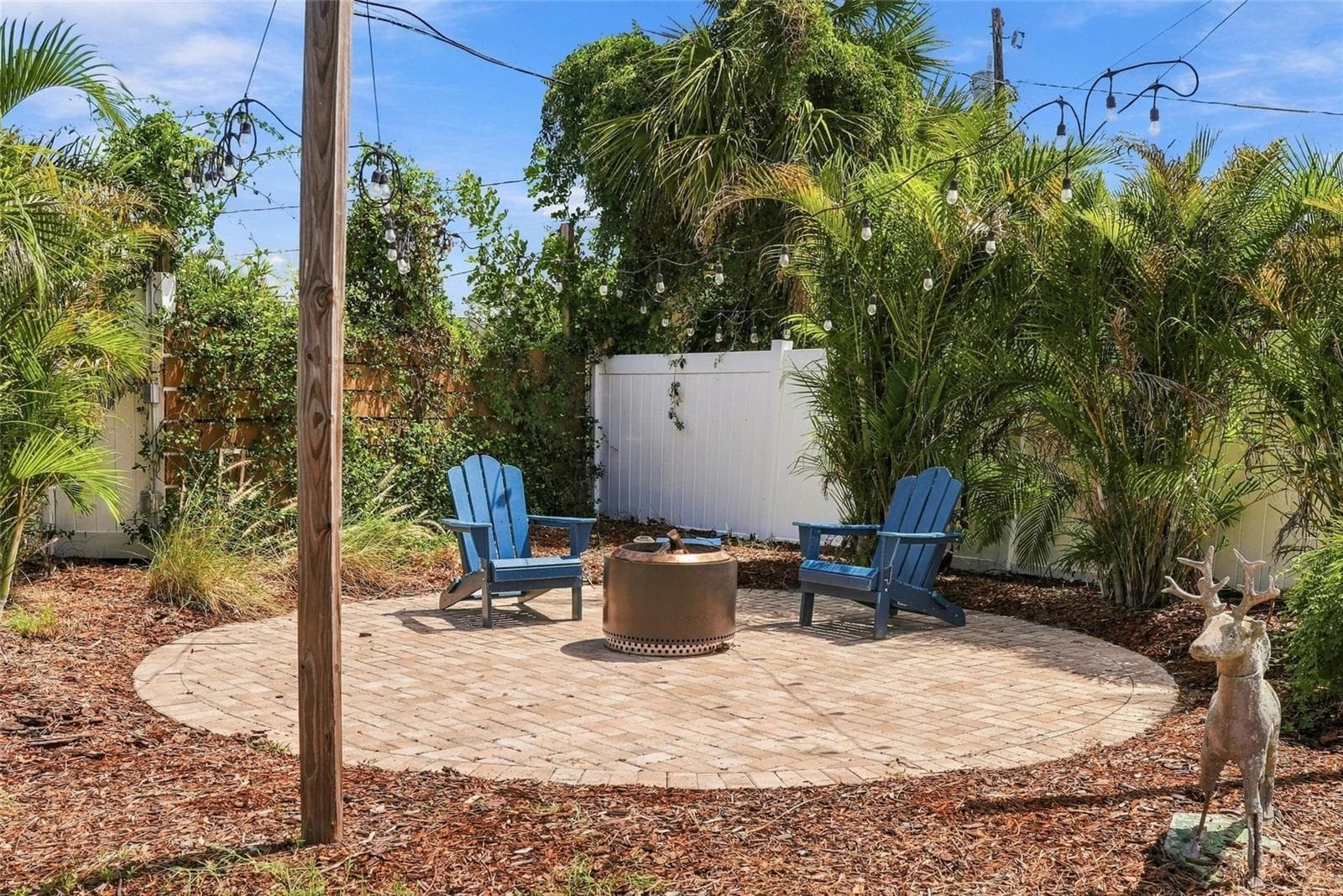 Single Family Residence at 2110 ALCAZAR WAY S, ST PETERSBURG, photo 21 of 33