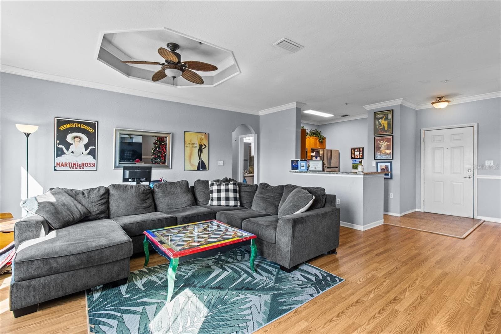 open living room with 10 ft ceilings - 2709 VIA CIPRIANI #532B, CLEARWATER