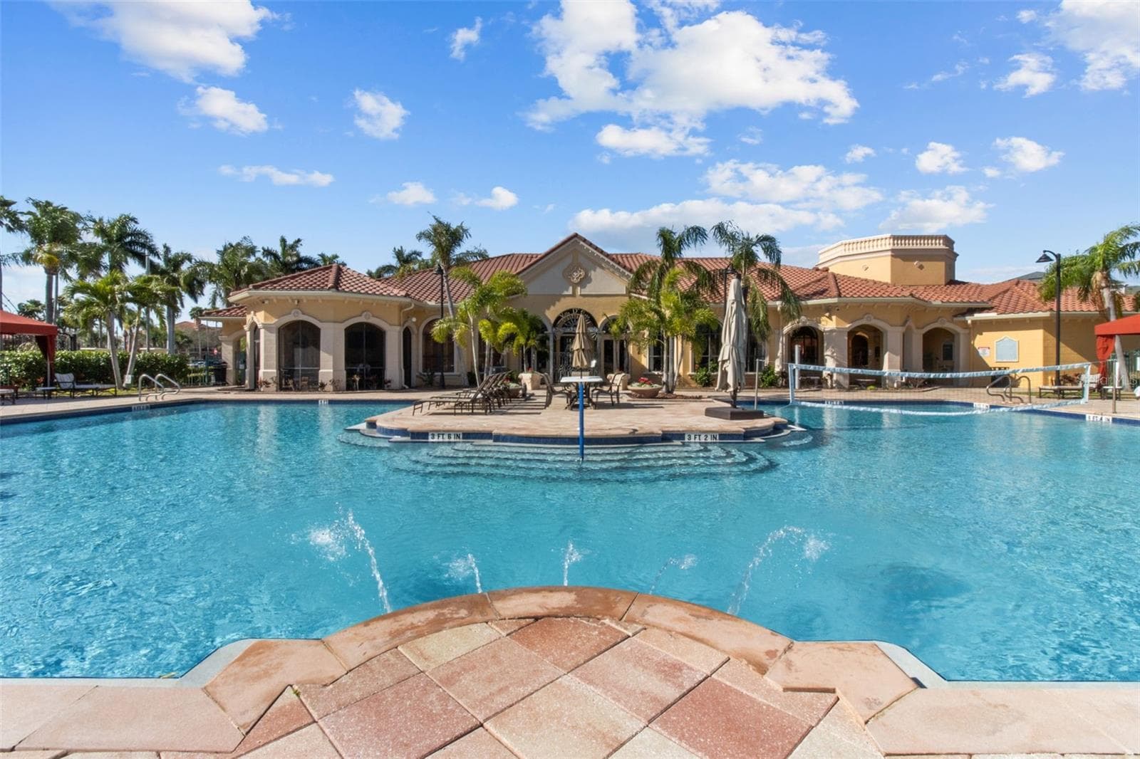 resort-style pool - 2709 VIA CIPRIANI #532B, CLEARWATER