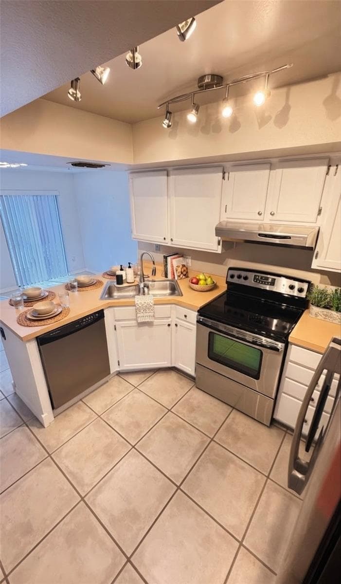 Virtually staged - 5333 RENOIR DR, ORLANDO