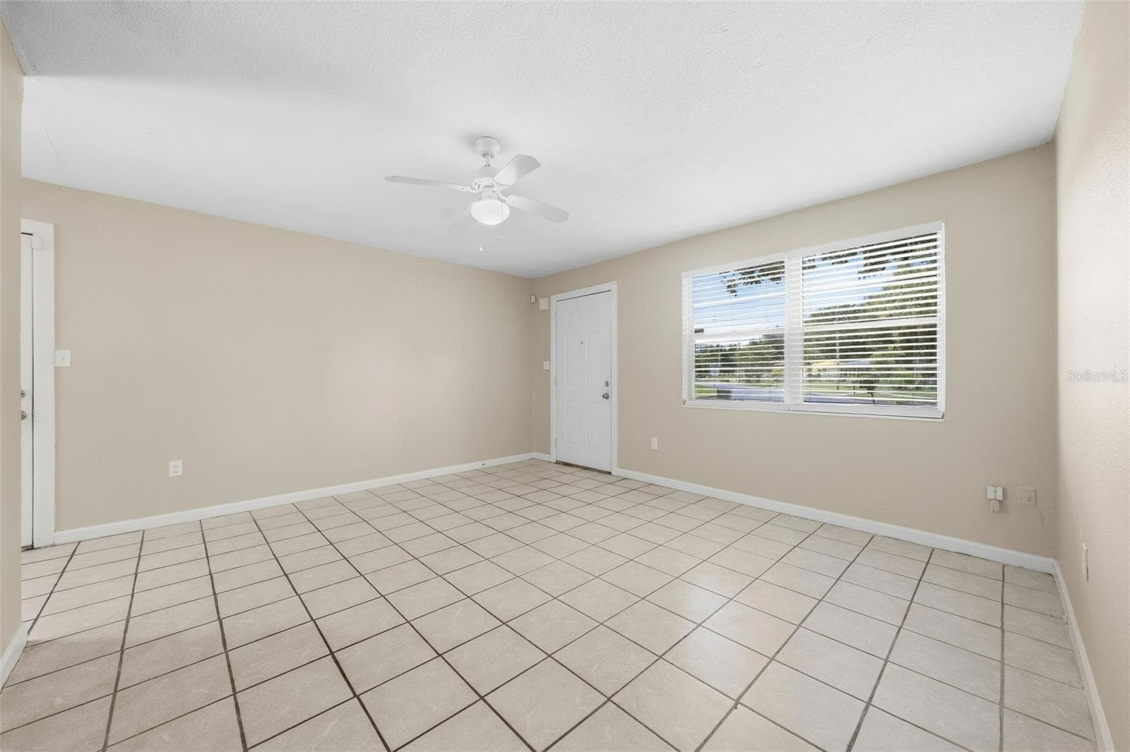 Single Family Residence at 3905 WILTS ST, ORLANDO, photo 4 of 16