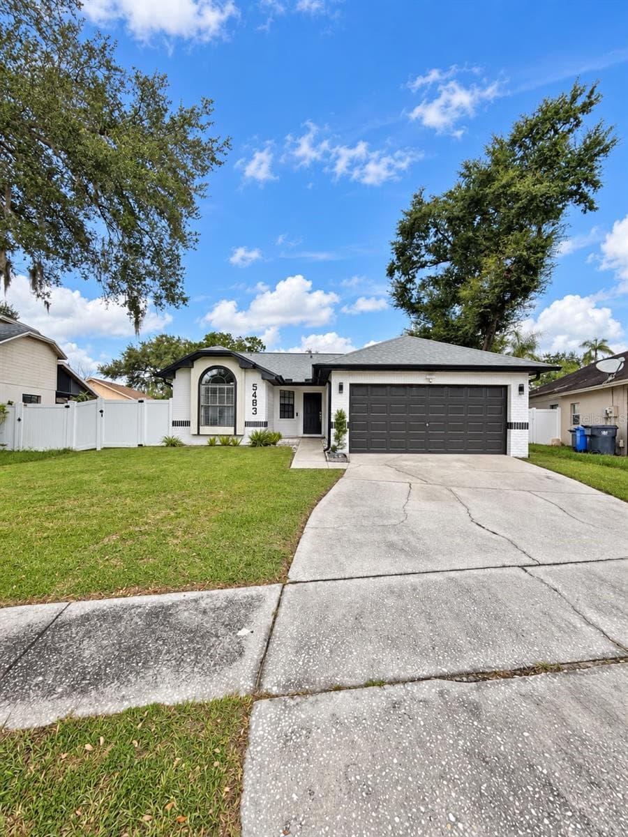 Single Family Residence at 5483 FRIARSWAY DR, TAMPA, photo 5 of 51