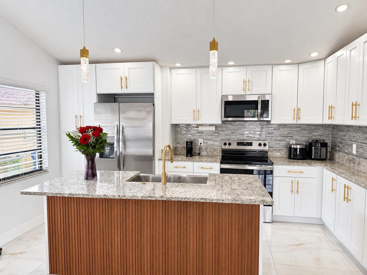 Single Family Residence at 5483 FRIARSWAY DR, TAMPA, photo 13 of 51