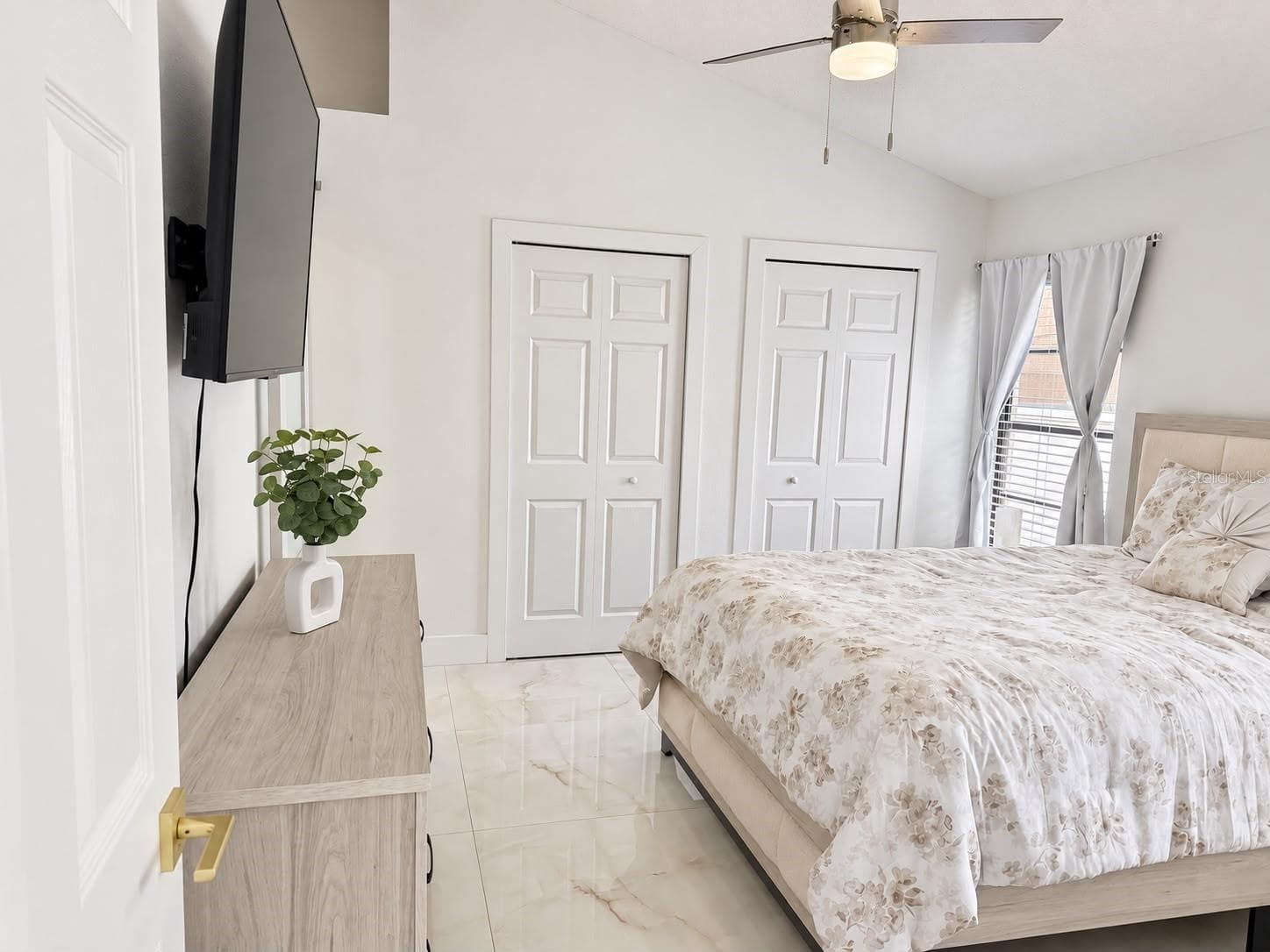 Single Family Residence at 5483 FRIARSWAY DR, TAMPA, photo 39 of 51