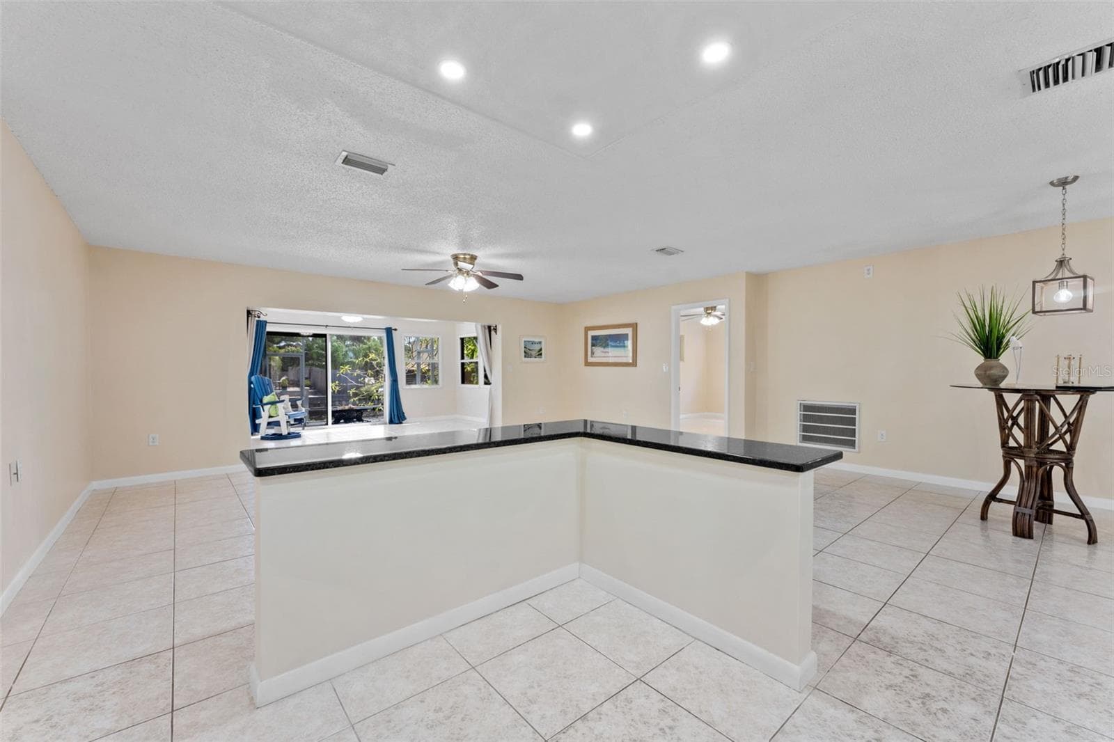 family room - 344 CROSSWINDS DR, PALM HARBOR