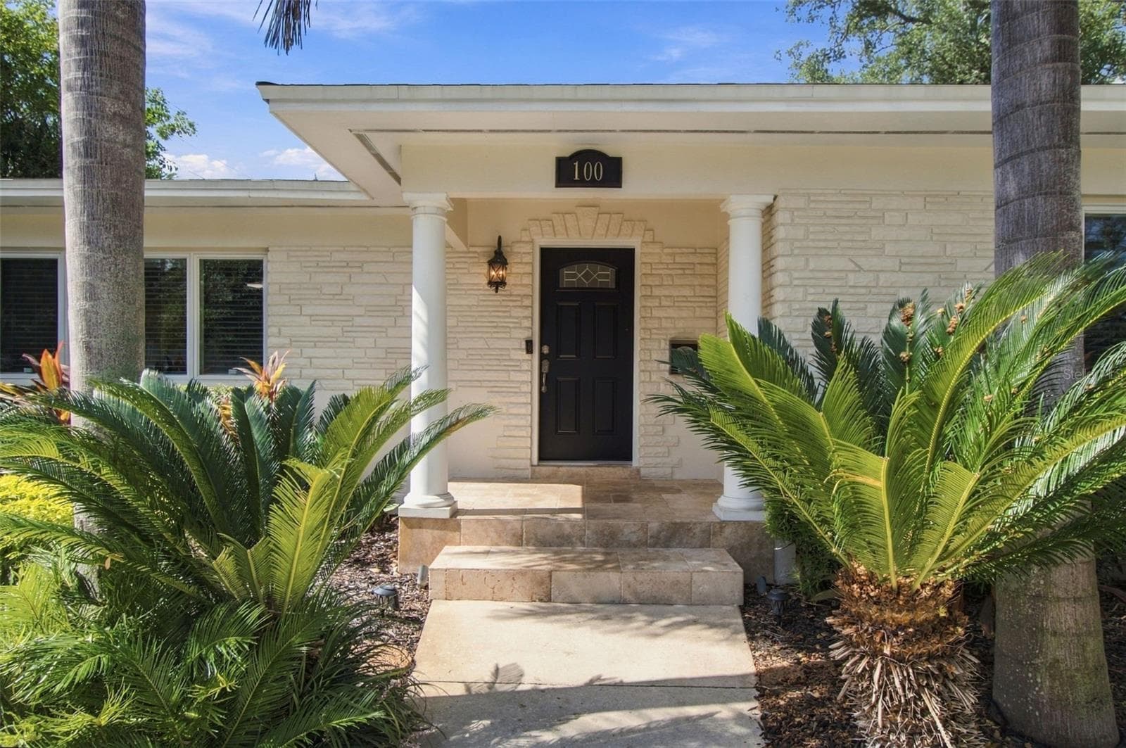 Single Family Residence at 100 MONTEREY BLVD NE, ST PETERSBURG, photo 7 of 59
