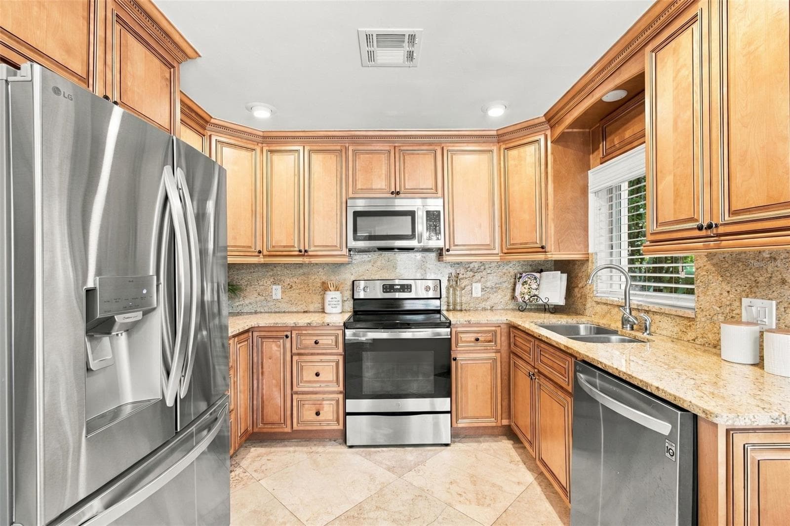 Kitchen - 100 MONTEREY BLVD NE, ST PETERSBURG