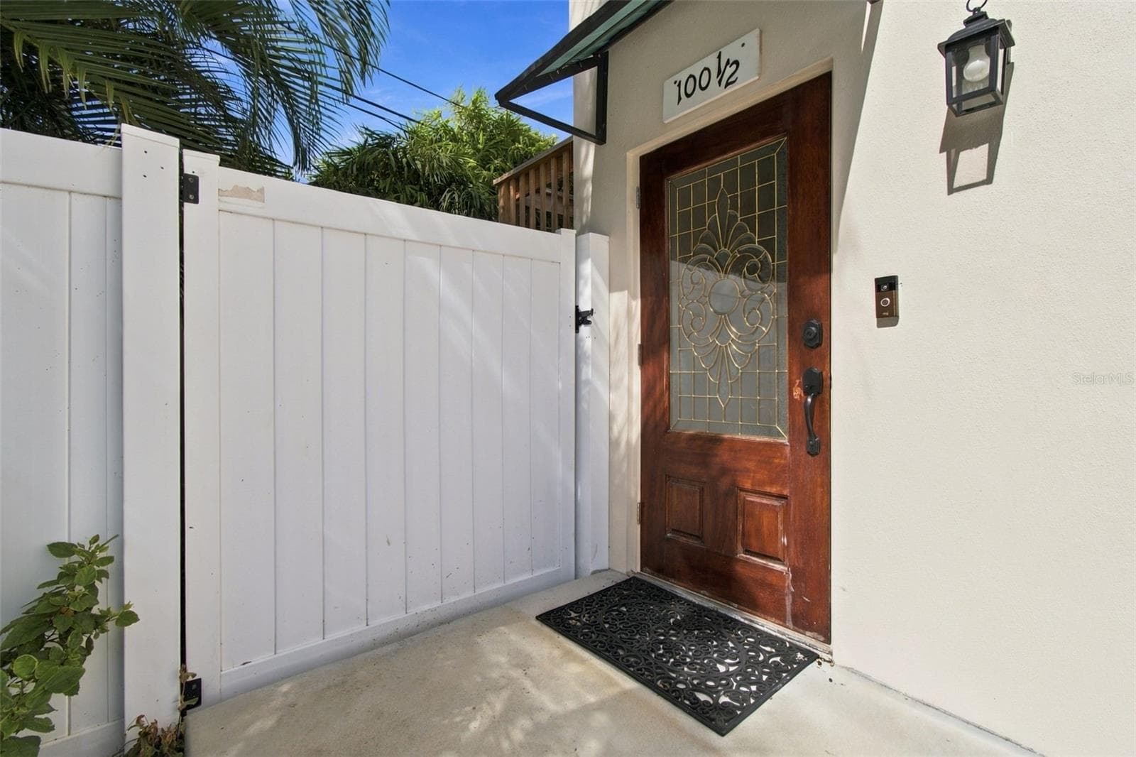 Private Entrance to In-Law Suite/Garage Apartment - 100 MONTEREY BLVD NE, ST PETERSBURG
