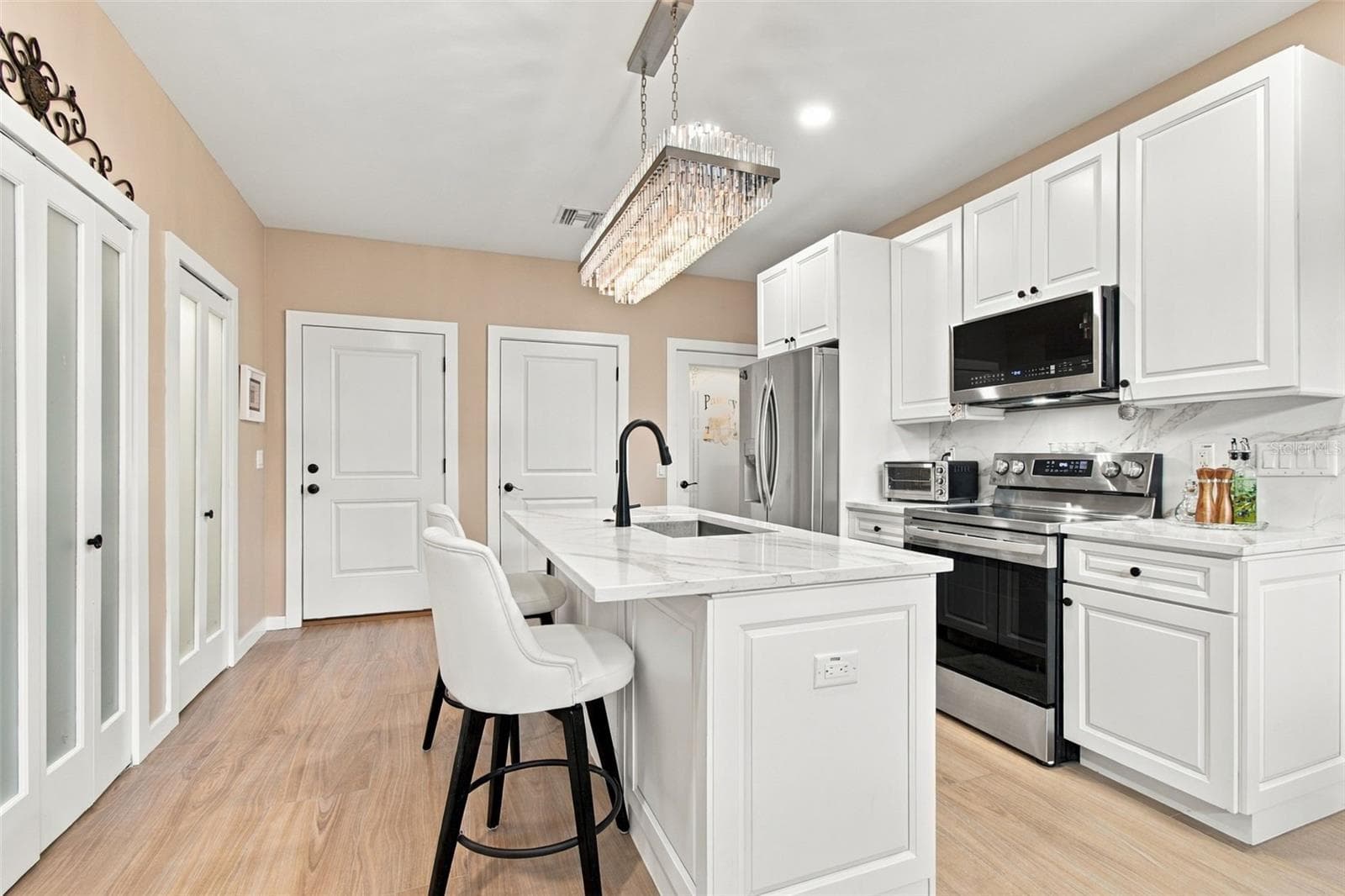 In-Law Suite/Garage Apartment Kitchen - 100 MONTEREY BLVD NE, ST PETERSBURG
