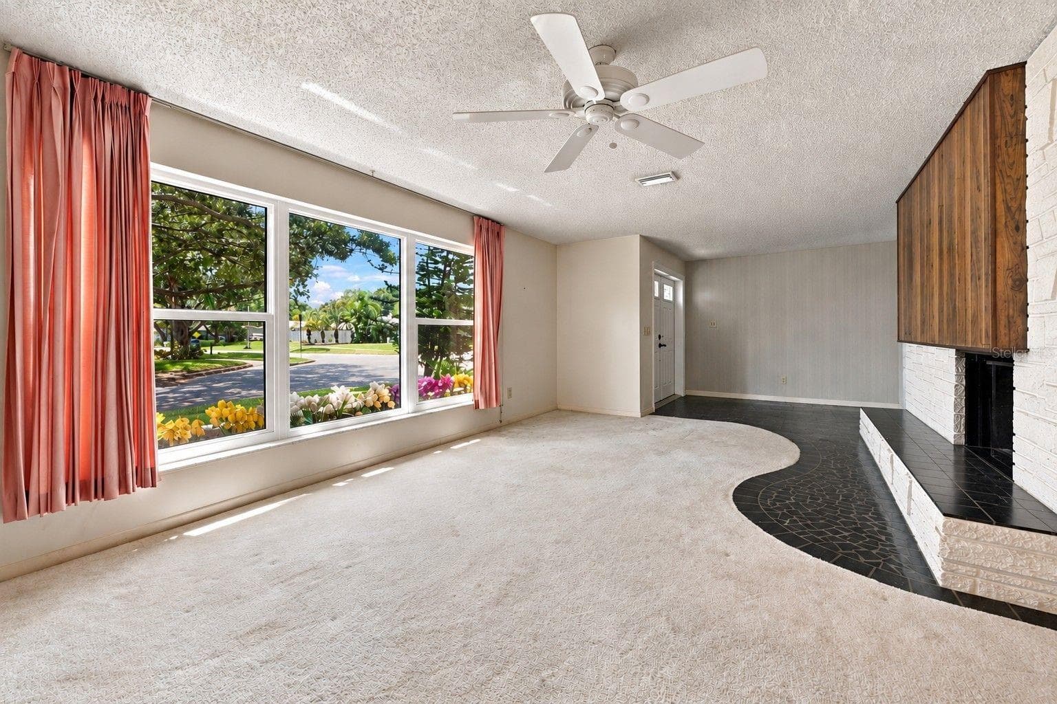 virtually vacant - 2336 HARN BLVD, CLEARWATER