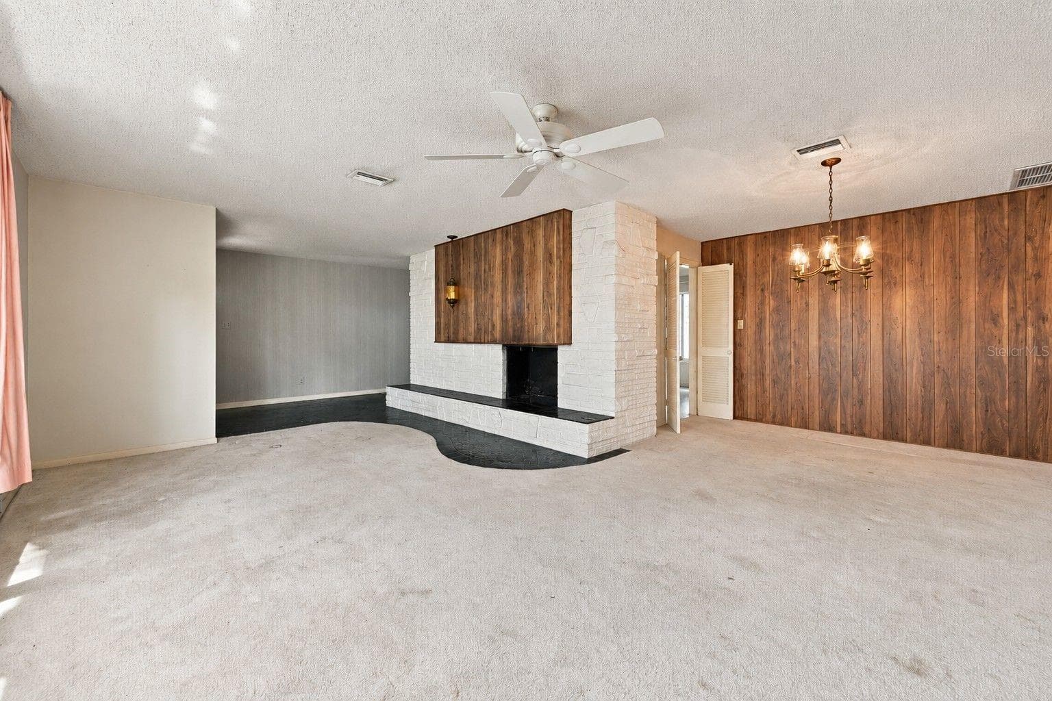 virtually vacant - 2336 HARN BLVD, CLEARWATER