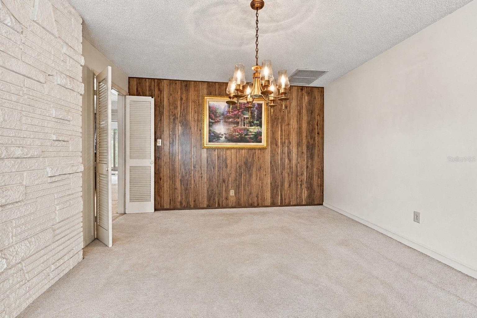 virtually vacant - 2336 HARN BLVD, CLEARWATER