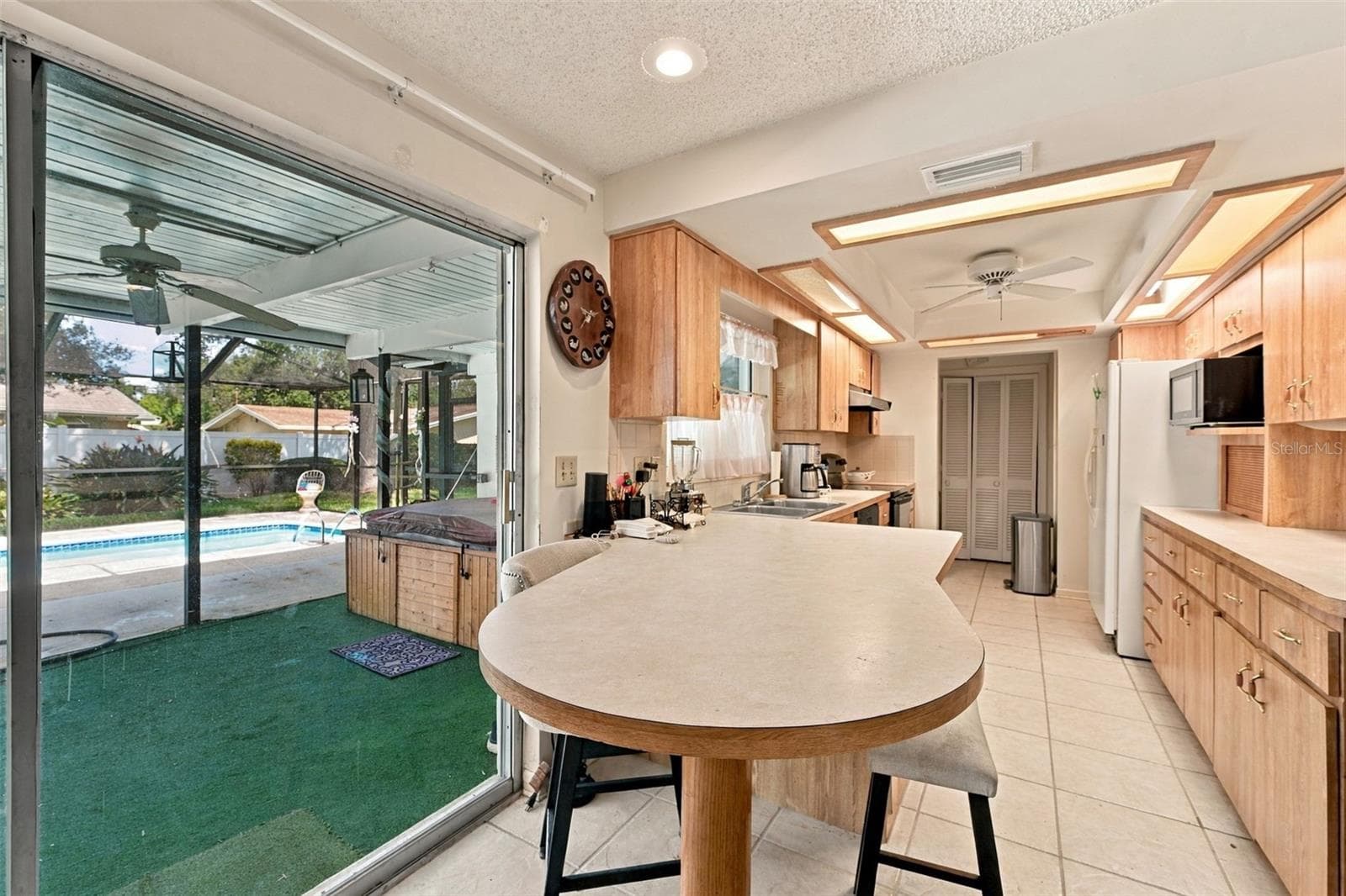 Single Family Residence at 2336 HARN BLVD, CLEARWATER, photo 15 of 61