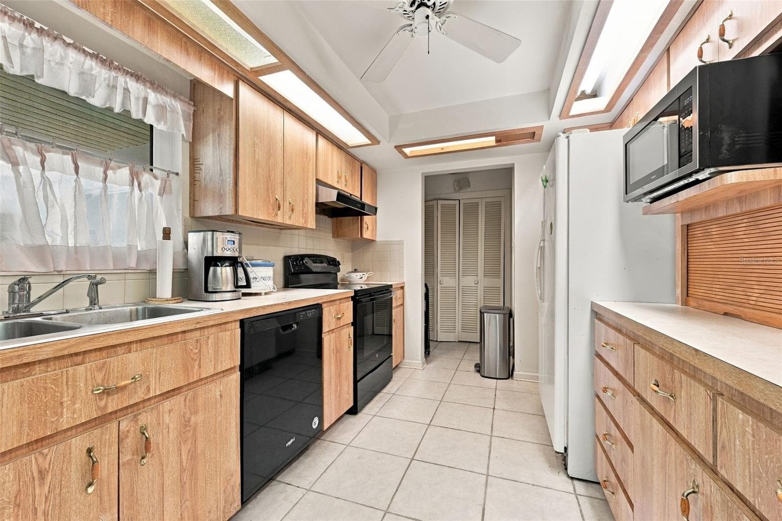 Single Family Residence at 2336 HARN BLVD, CLEARWATER, photo 16 of 61