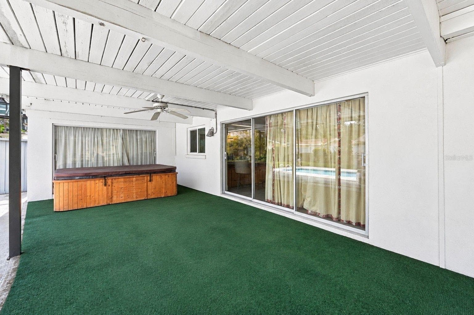 virtually vacant - 2336 HARN BLVD, CLEARWATER