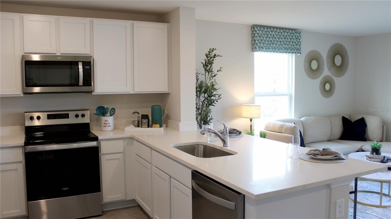 Townhouse at 8412 GOWER TRL, WILDWOOD, photo 3 of 11