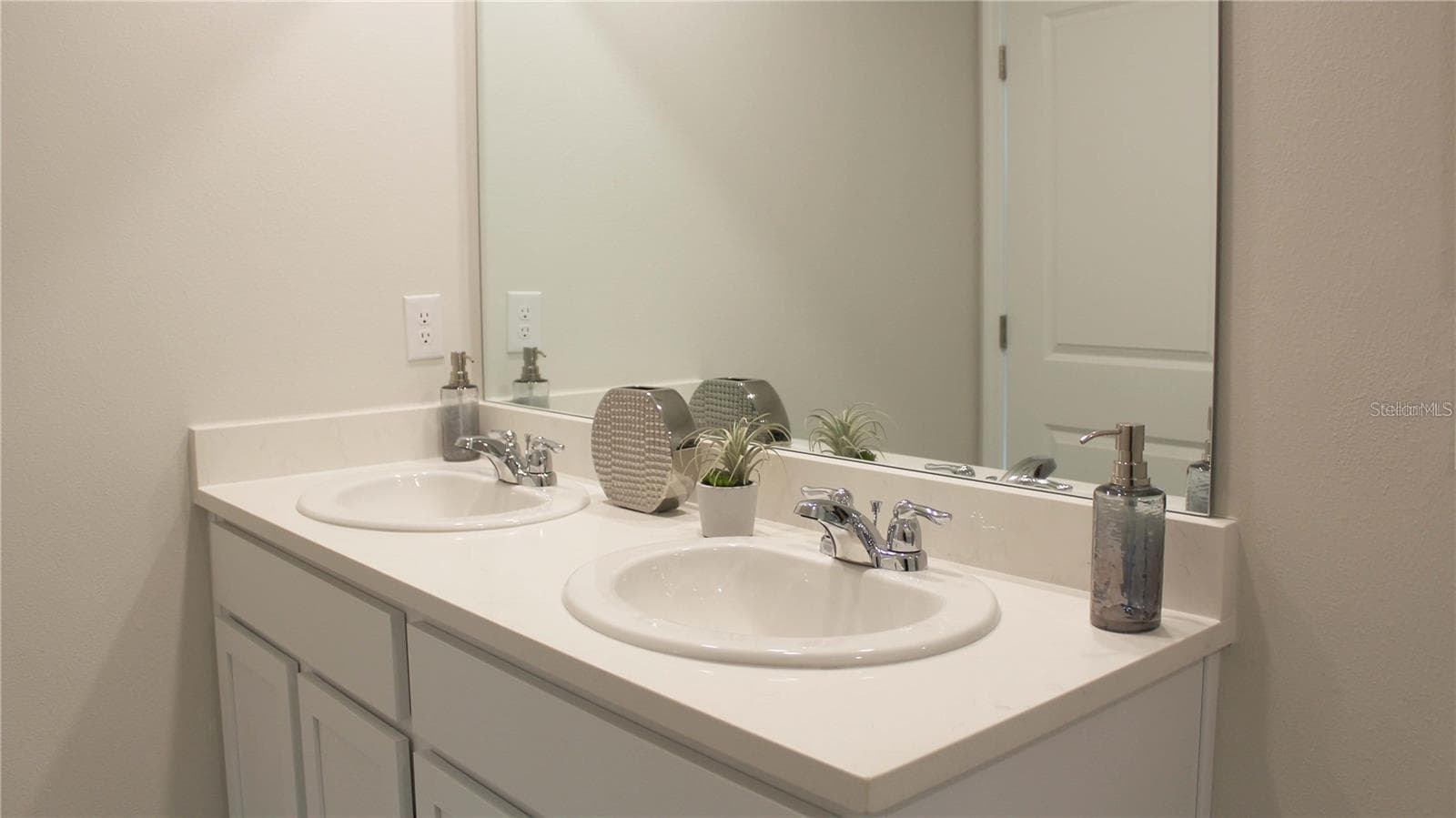 Townhouse at 8412 GOWER TRL, WILDWOOD, photo 10 of 11