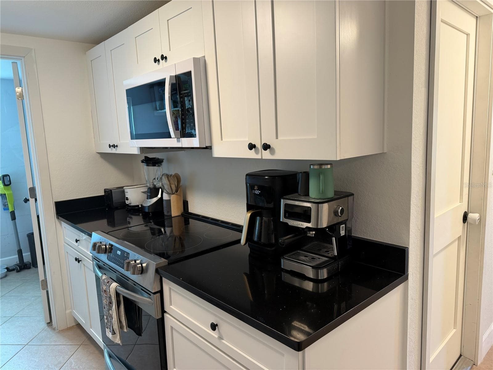Single Family Residence at 632 AQUI ESTA DR, PUNTA GORDA, photo 14 of 36