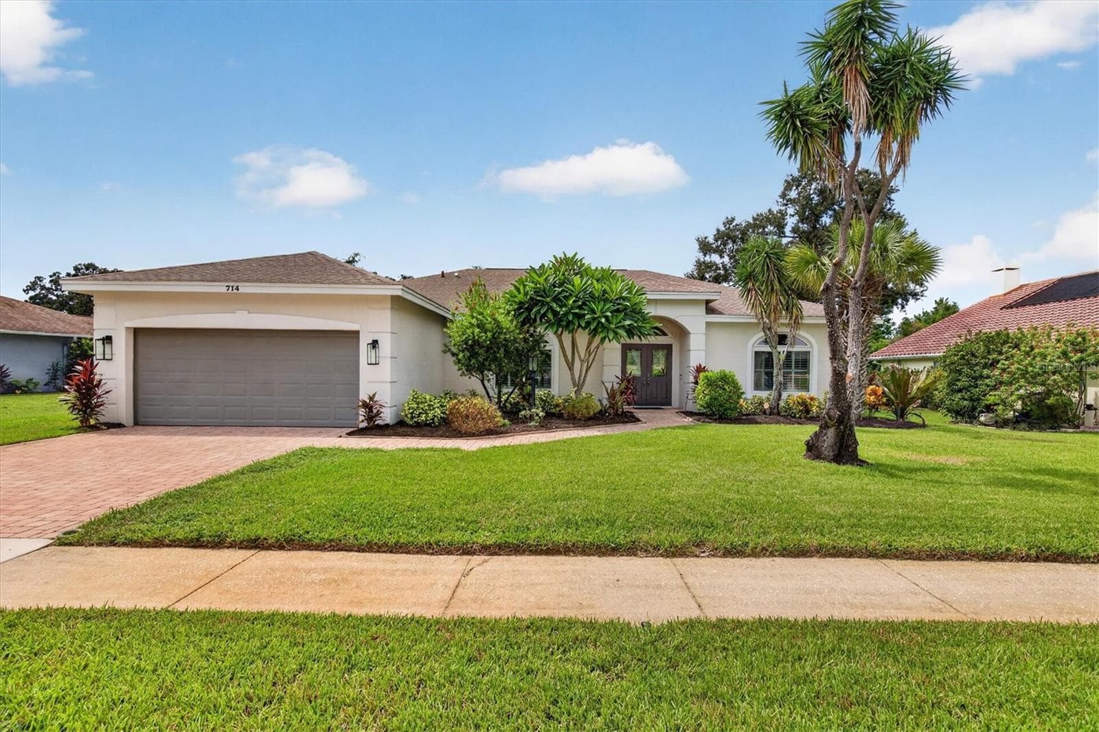 714 HIDDEN LAKE DR