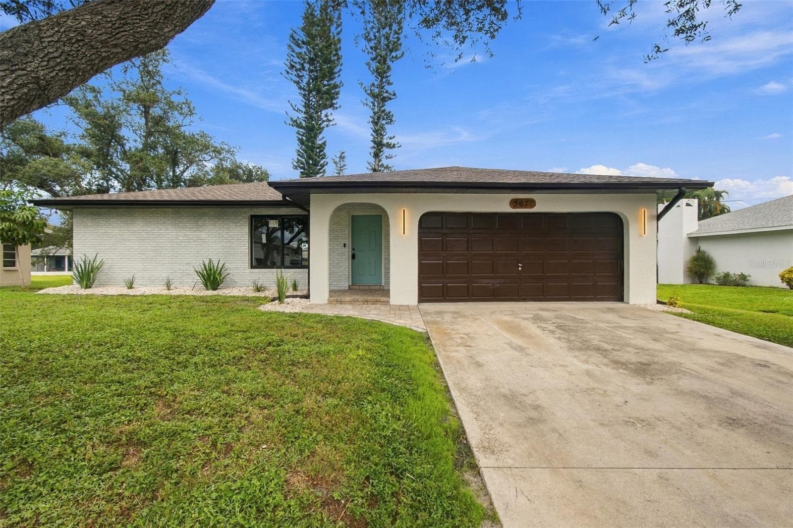 Single Family Residence at 3671 PINE RD, VENICE, photo 3 of 65