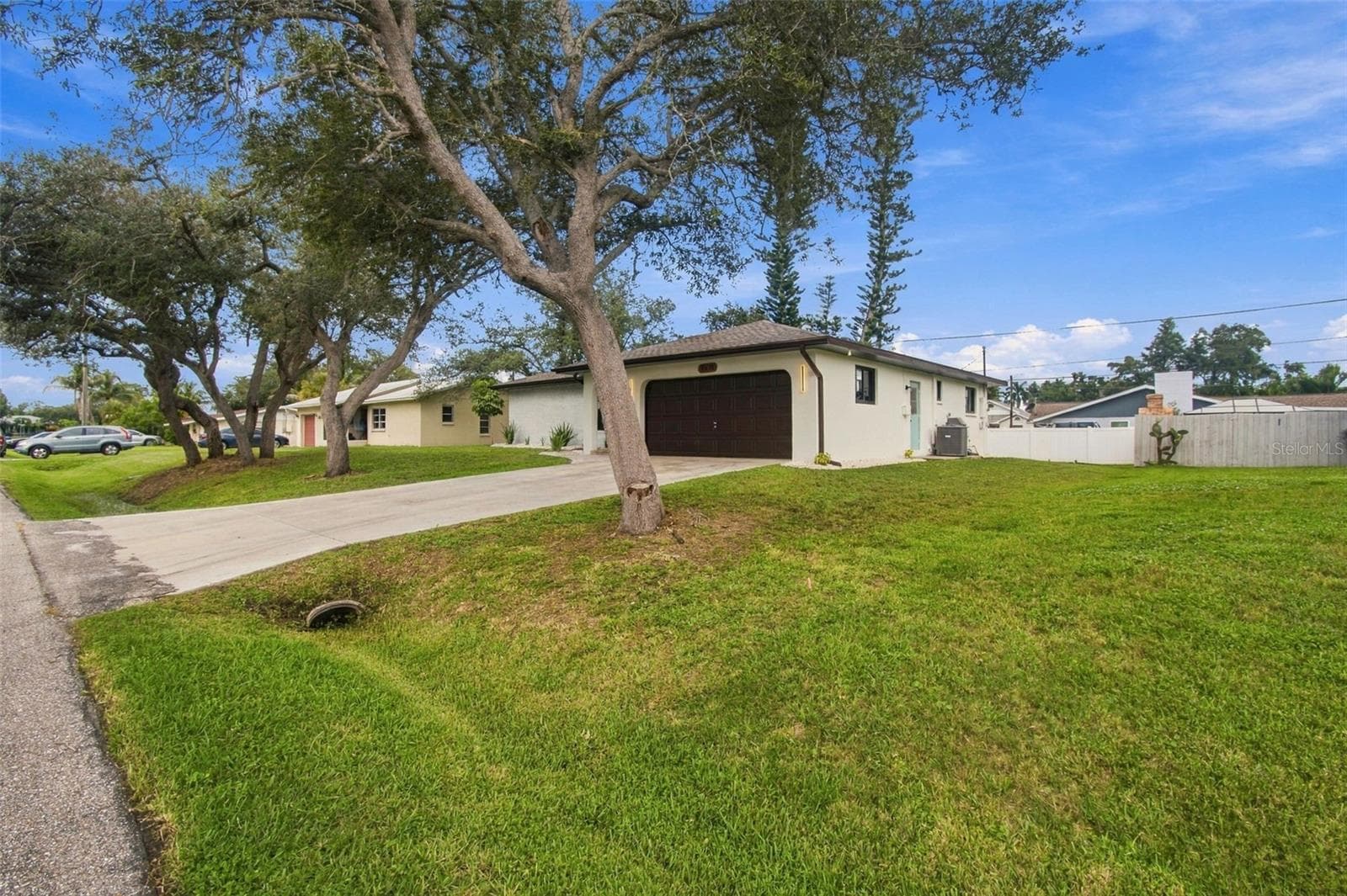 Single Family Residence at 3671 PINE RD, VENICE, photo 5 of 65