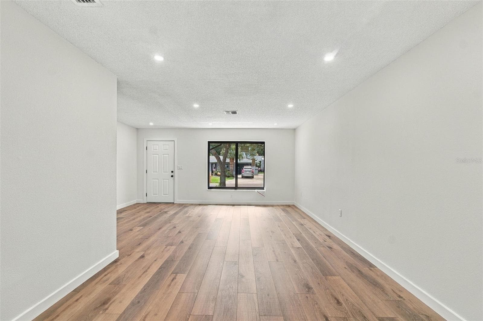 Single Family Residence at 3671 PINE RD, VENICE, photo 13 of 65