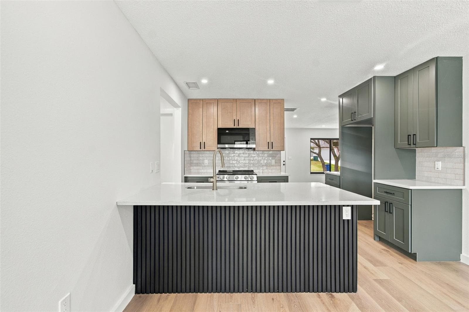 Single Family Residence at 3671 PINE RD, VENICE, photo 16 of 65