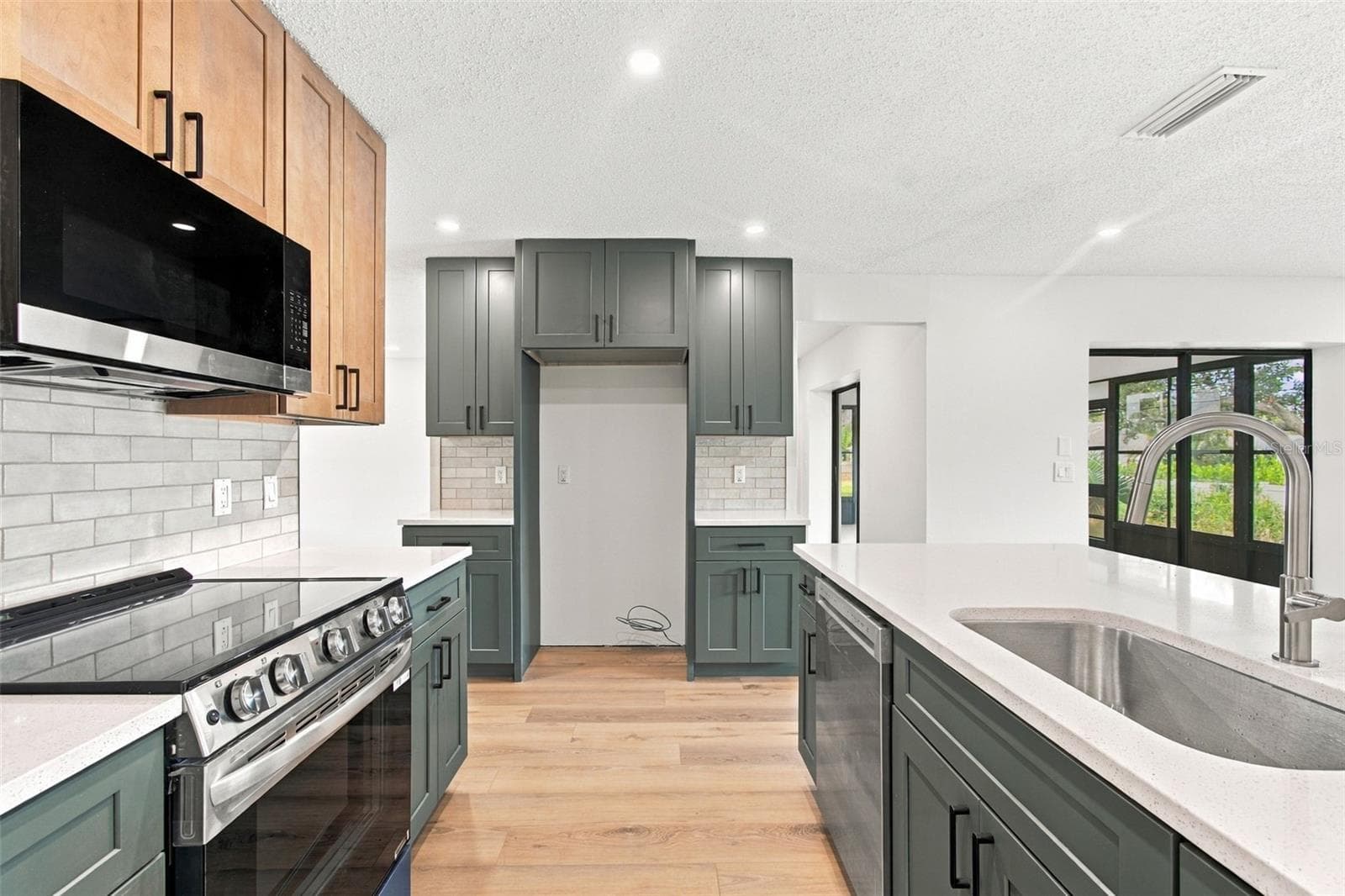 Single Family Residence at 3671 PINE RD, VENICE, photo 19 of 65