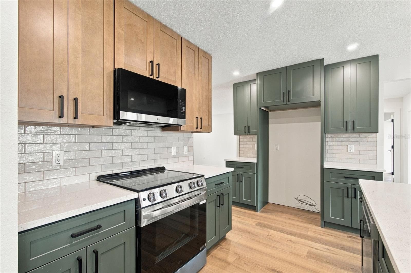 Single Family Residence at 3671 PINE RD, VENICE, photo 24 of 65