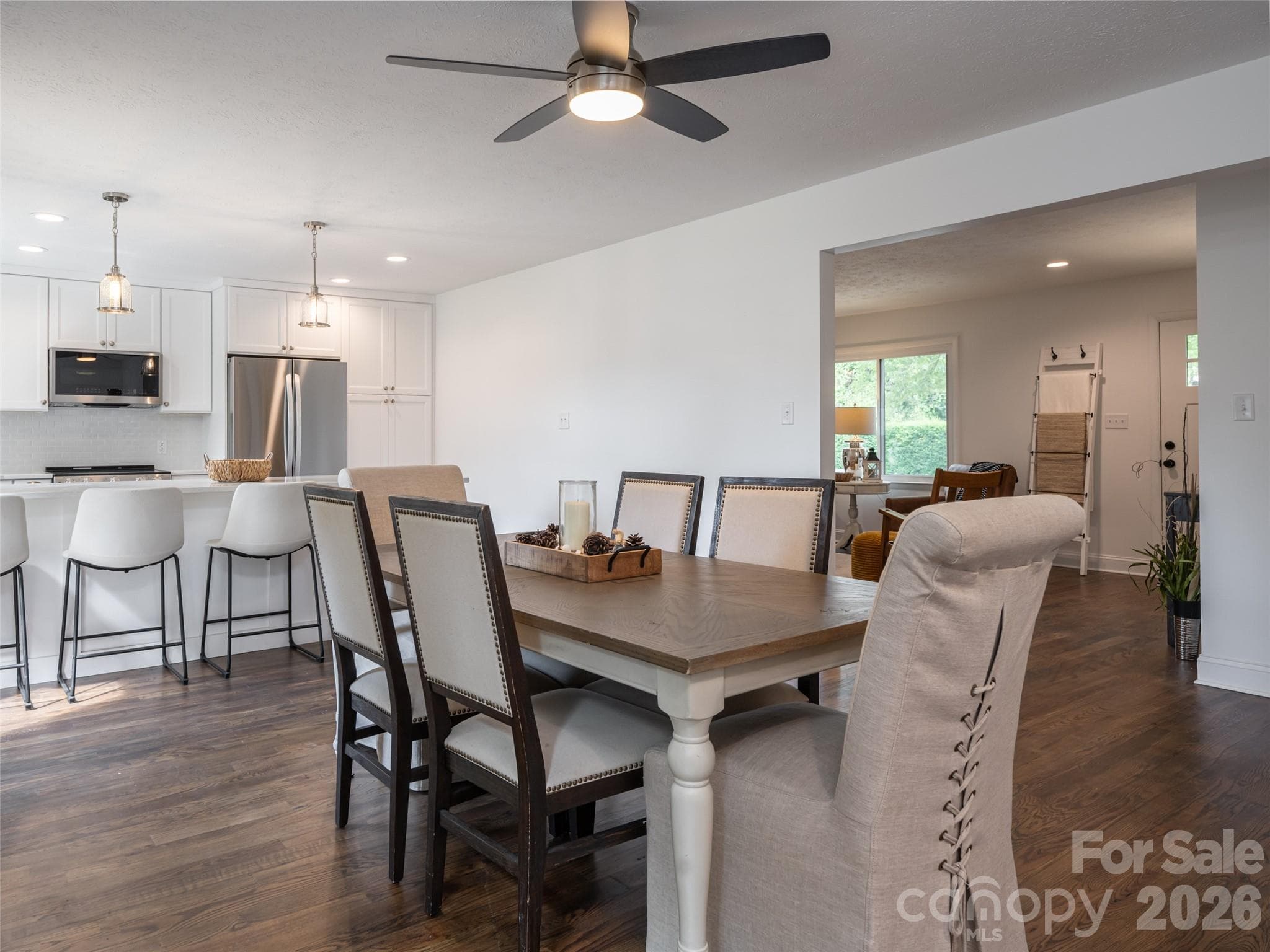 Single Family Residence at 21 W Chapel Road, Asheville, photo 11 of 46
