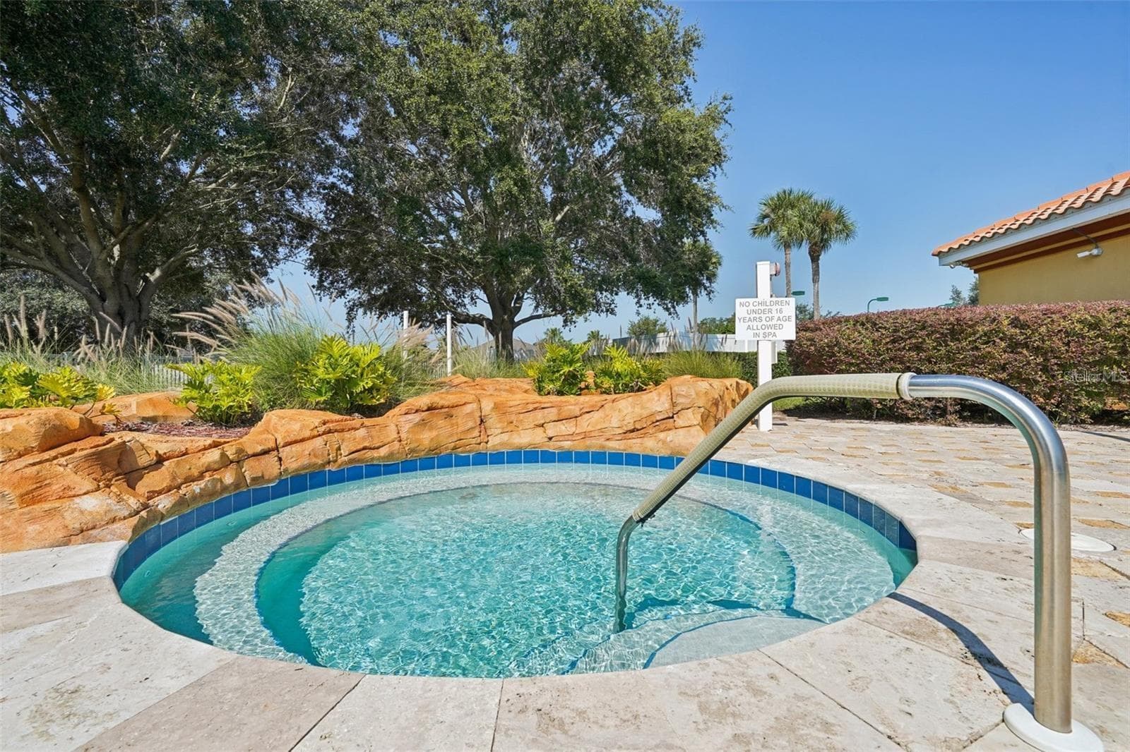 Hot Tub/Jacuzzi - 4994 GOLDEN EAGLE DR, OXFORD