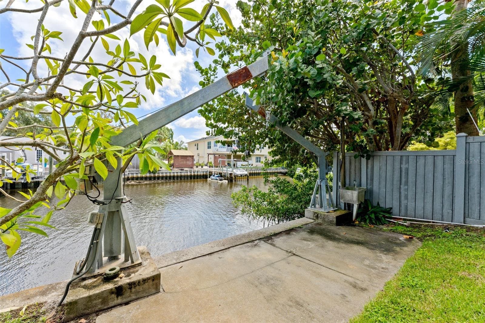 Davits - 344 CROSSWINDS DR, PALM HARBOR