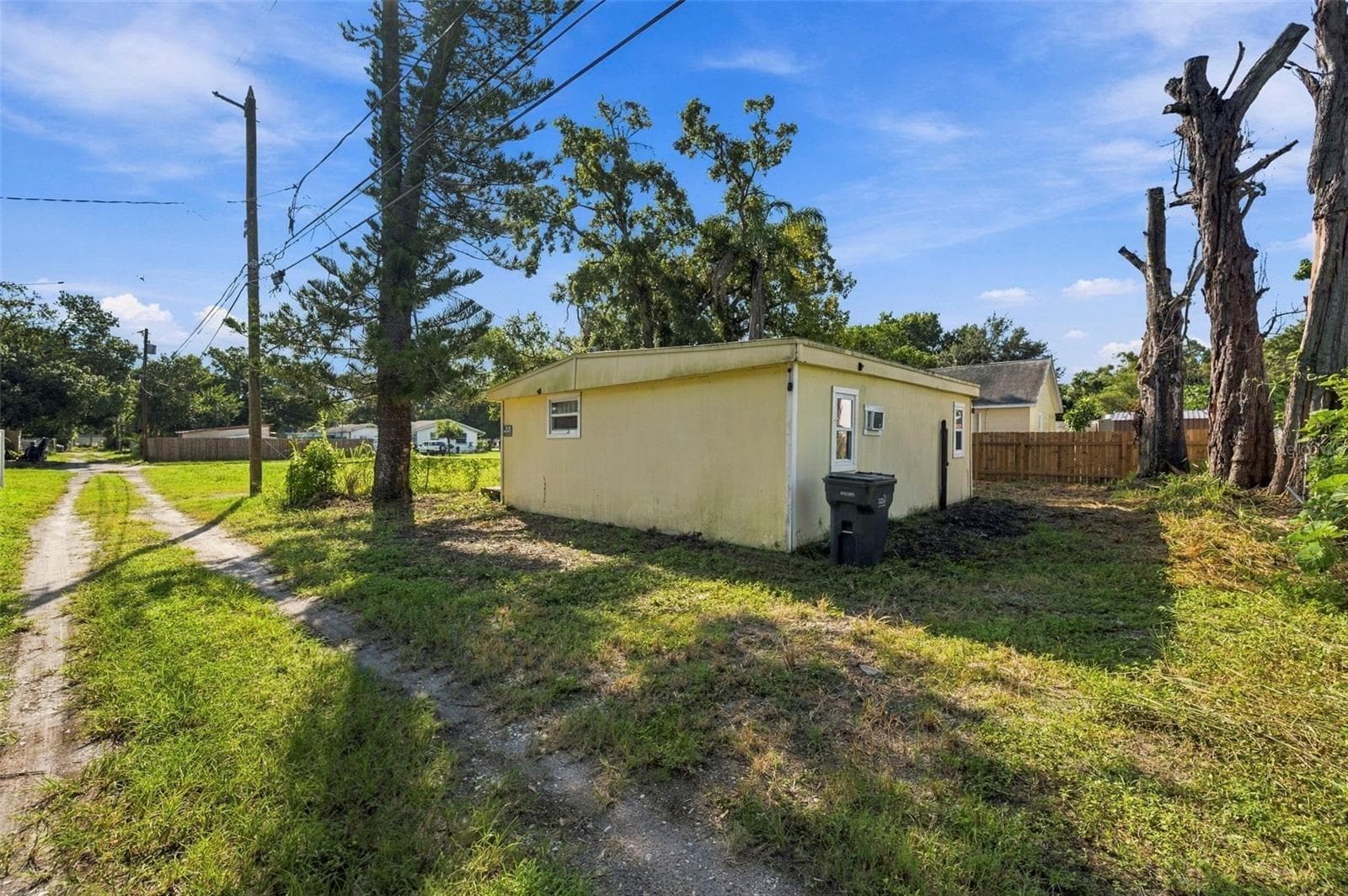 Rear residence – exterior - 3939 45TH AVE N, ST PETERSBURG