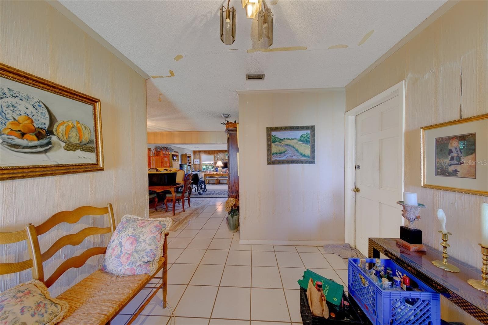 Single Family Residence at 1105 WOODCREST AVE, CLEARWATER, photo 6 of 42