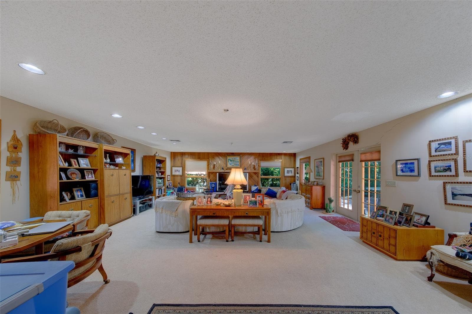 Single Family Residence at 1105 WOODCREST AVE, CLEARWATER, photo 9 of 42