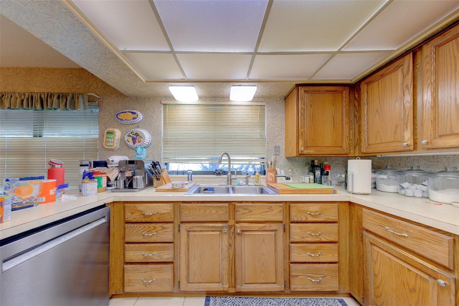Single Family Residence at 1105 WOODCREST AVE, CLEARWATER, photo 13 of 42