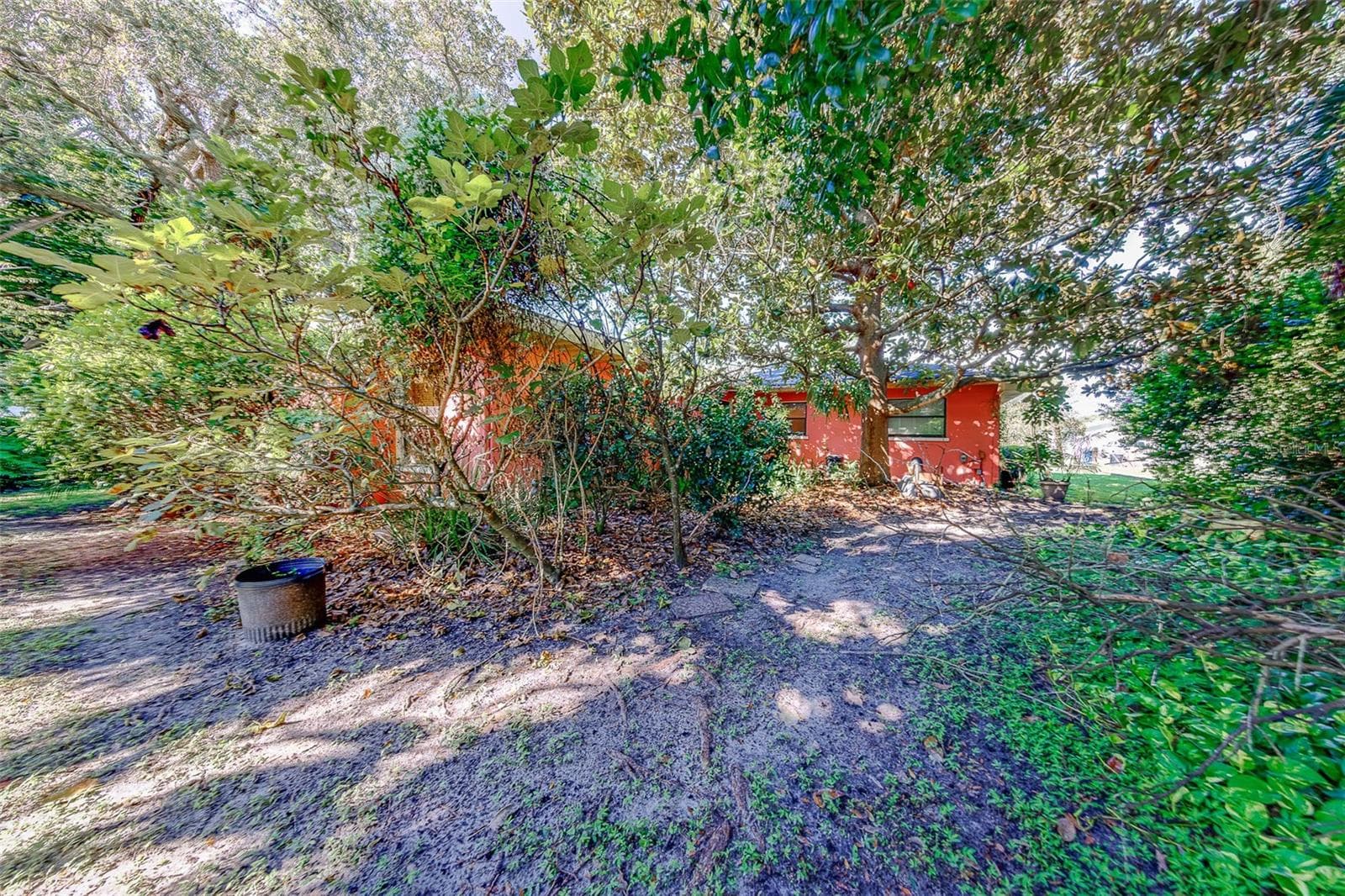 Single Family Residence at 1105 WOODCREST AVE, CLEARWATER, photo 39 of 42