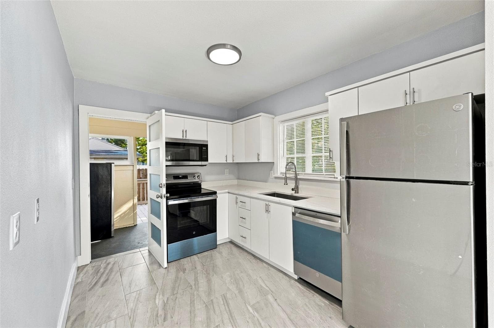 Front residence – remodeled kitchen - 3939 45TH AVE N, ST PETERSBURG