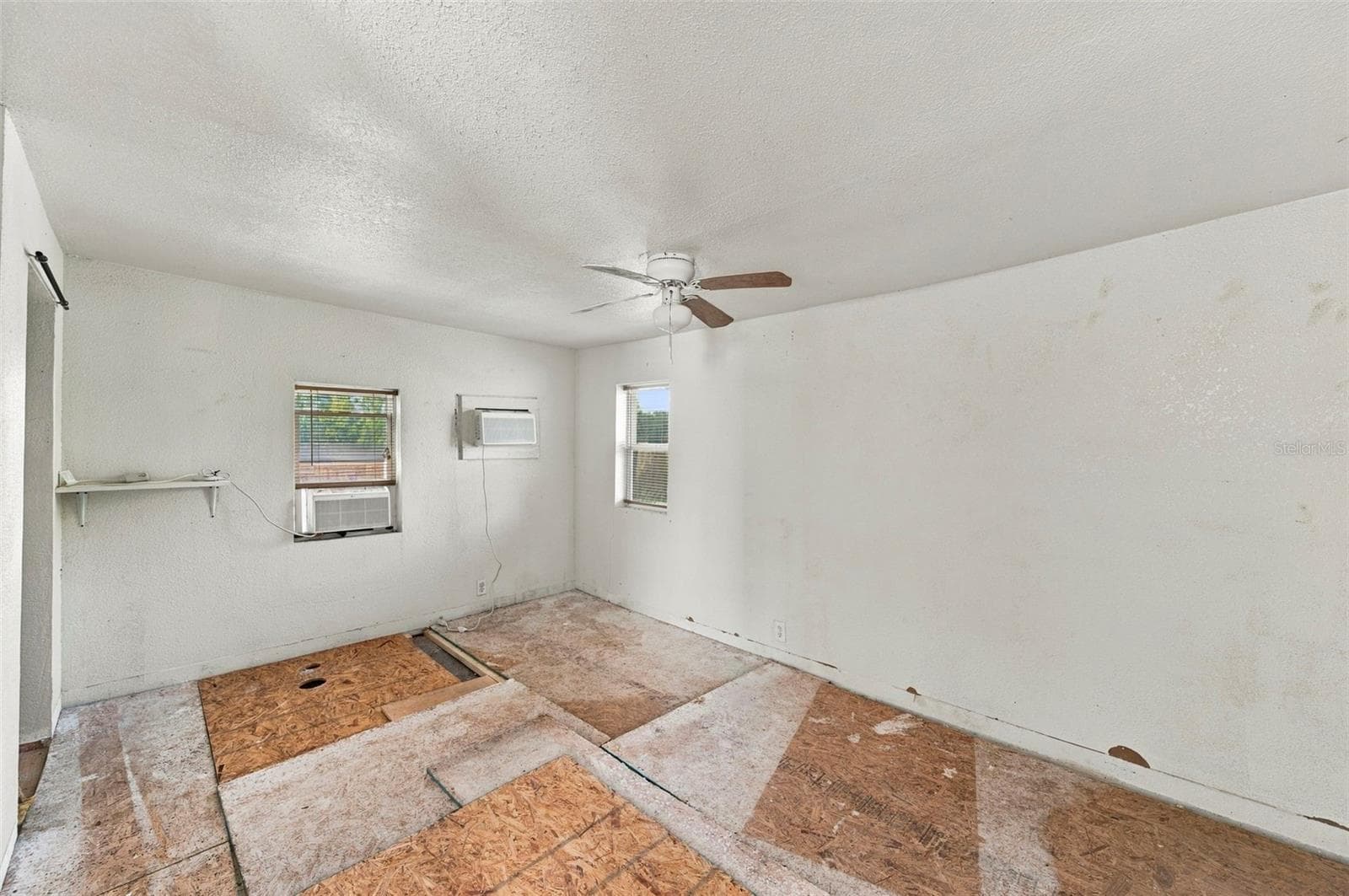 Rear residence – bedroom three - 3939 45TH AVE N, ST PETERSBURG