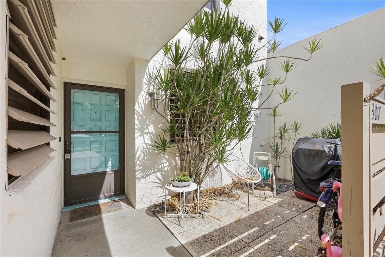 307 TIMBERLAKE DR #307
