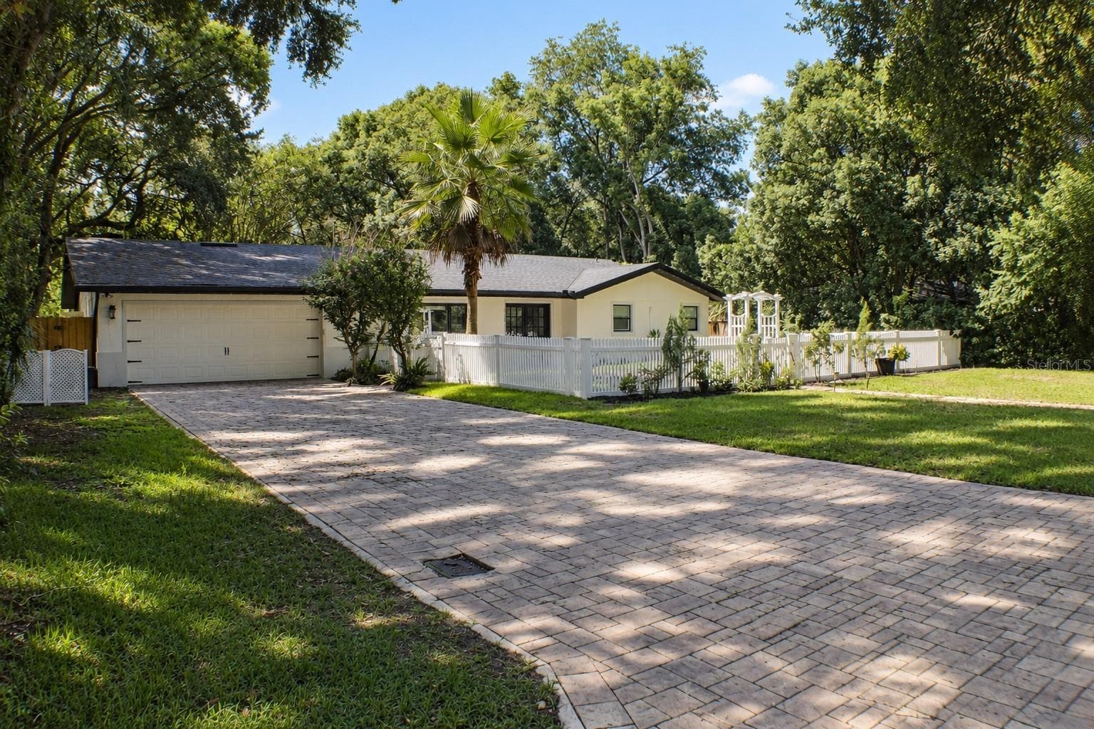 Single Family Residence at 8042 RIDGE WAY, ORLANDO, photo 3 of 48