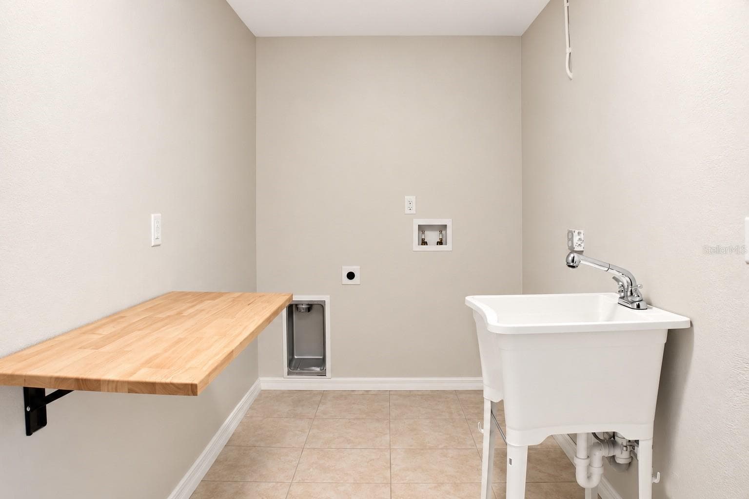 Laundry Room - 8042 RIDGE WAY, ORLANDO