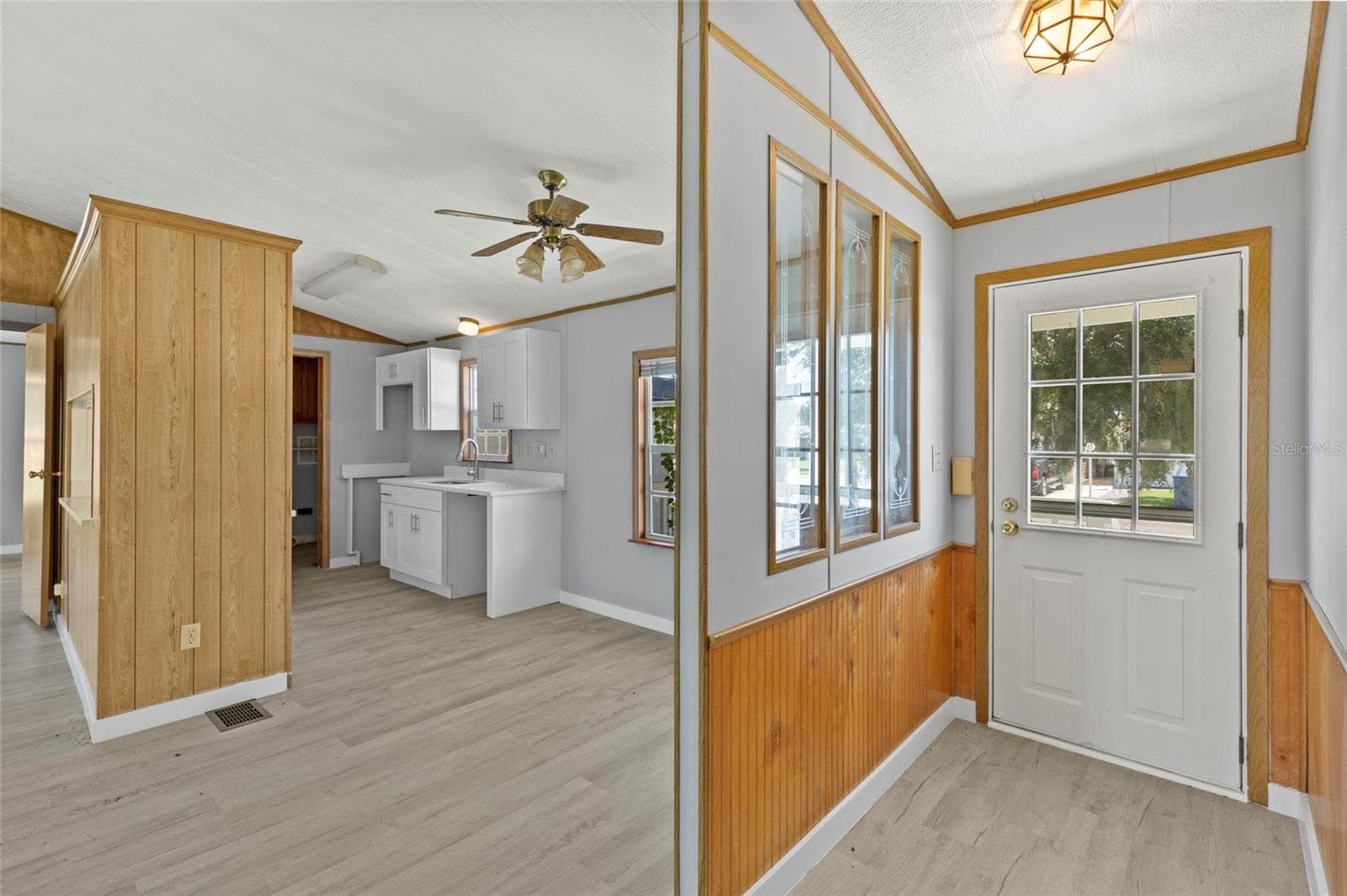 Manufactured Home at 61 MOURNINGDOVE CT #0, ELLENTON, photo 5 of 29