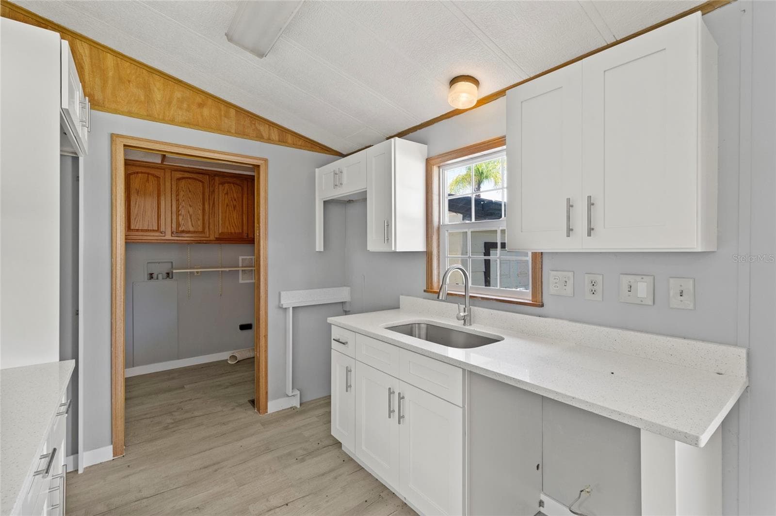 Manufactured Home at 61 MOURNINGDOVE CT #0, ELLENTON, photo 8 of 29